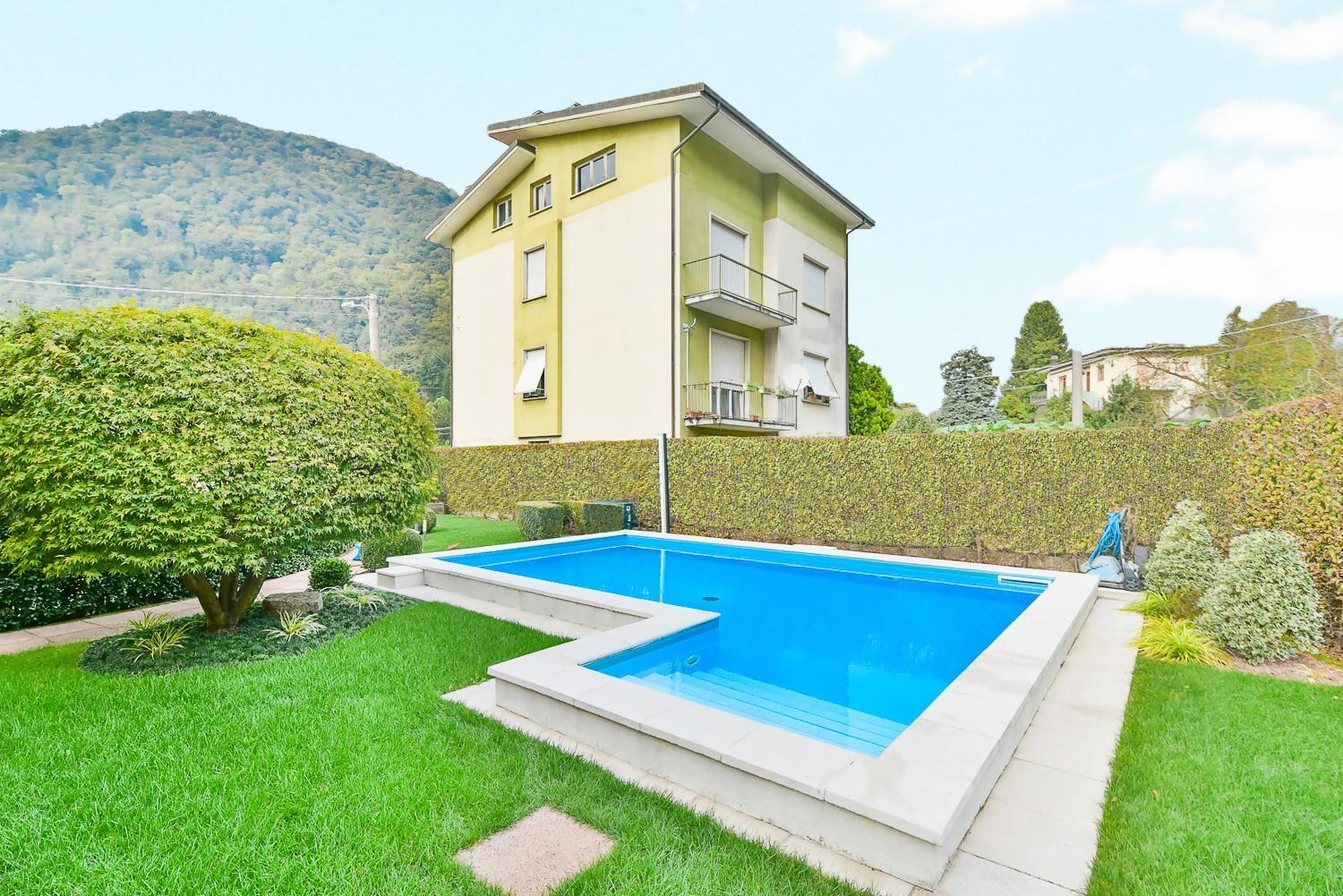 Jane E Jolie Holiday Home Private Swimming Pool 발브로나 외부 사진